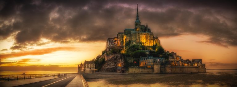mont-st-michel-986320_1920